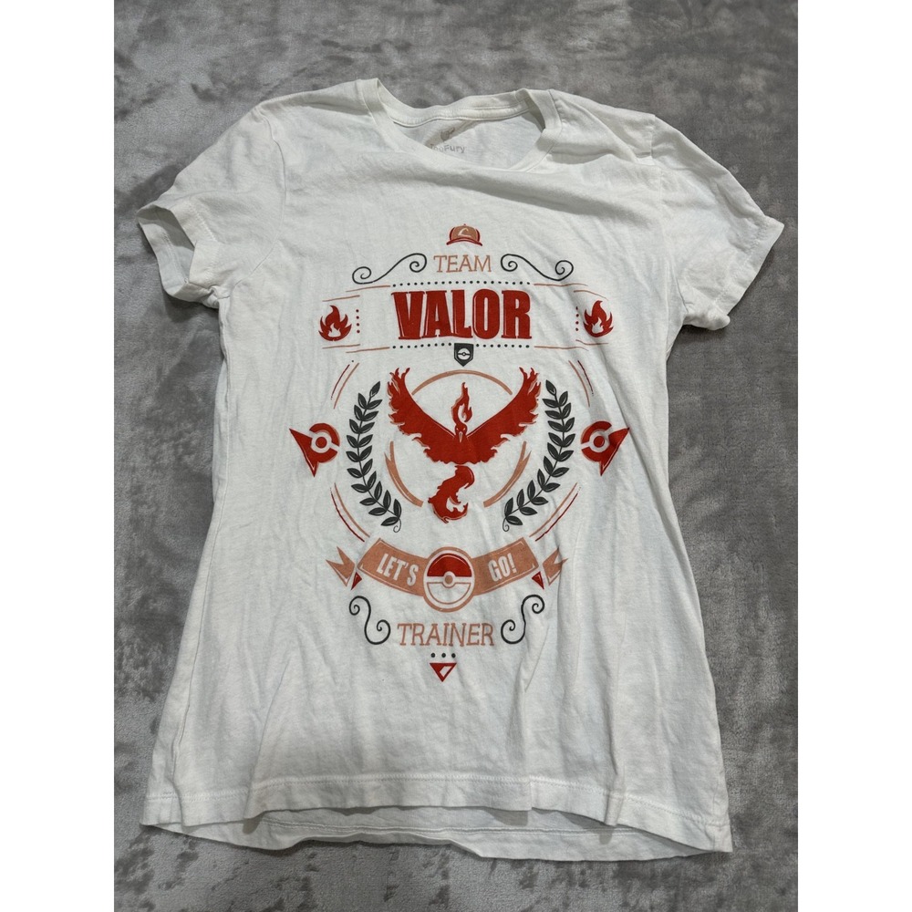 Tee Fury T-Shirt Women's White Size Medium Short Sleeve Team Valor Trainer EUC‎